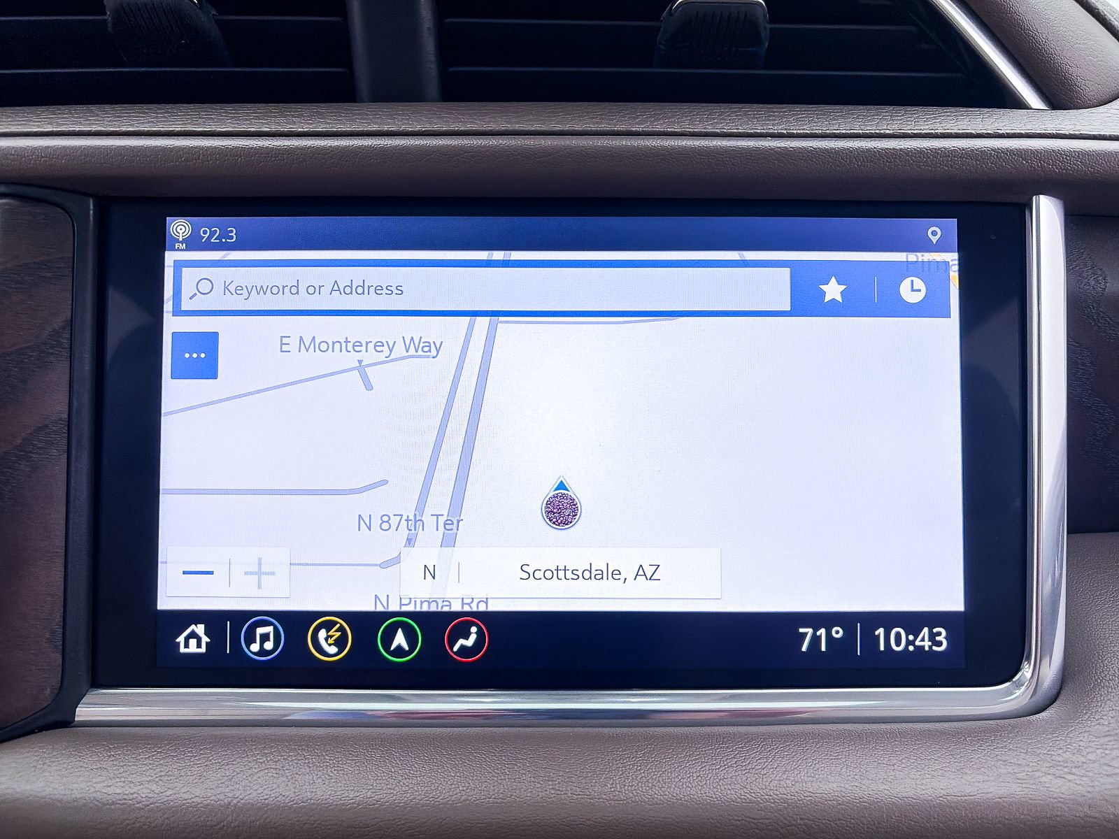 Used 2021 GMC Yukon Denali w/ Denali Premium Package image 8