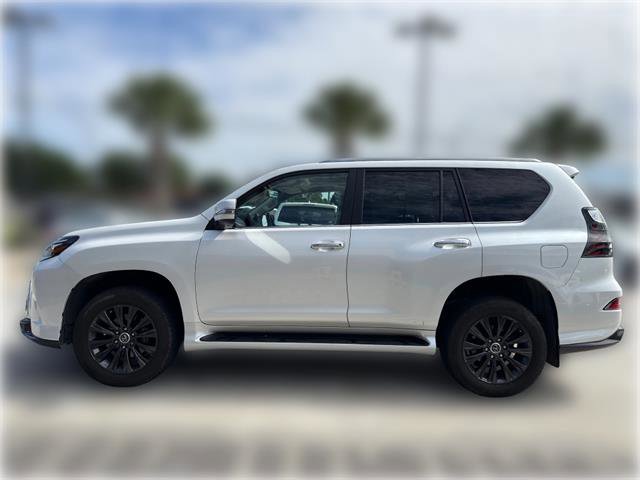 Used 2023 Lexus GX 460 Premium w/ Accessory Package AWD/4WD image 4