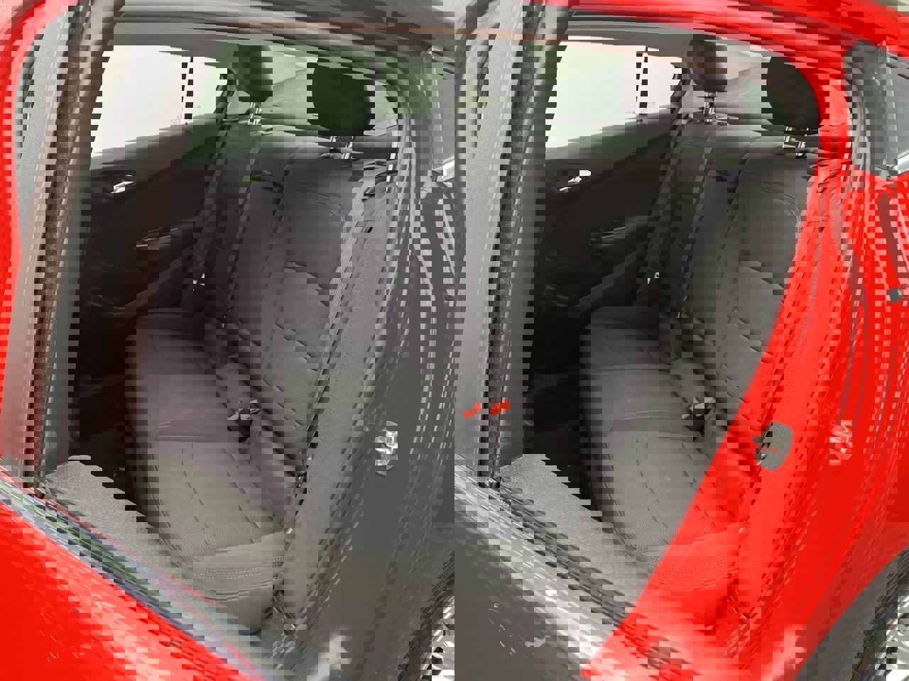 Used 2017 Chevrolet Cruze LT image 9