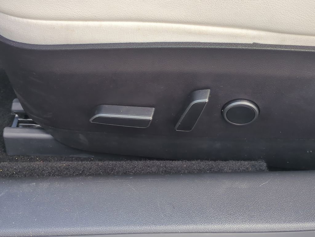 Used 2021 Tesla Model 3 Standard Range Plus image 20