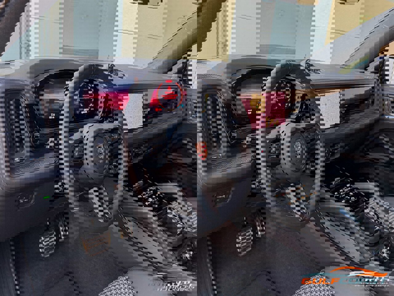 Used 2026 Porsche Cayenne GTS image 12