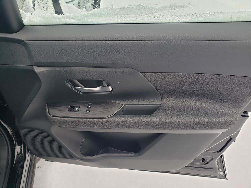 Certified 2025 Nissan Kicks SV w/ SV Premium Package image 25