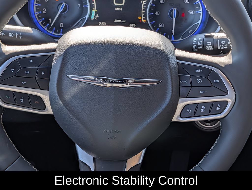 Used 2026 Chrysler Pacifica Select FWD image 12