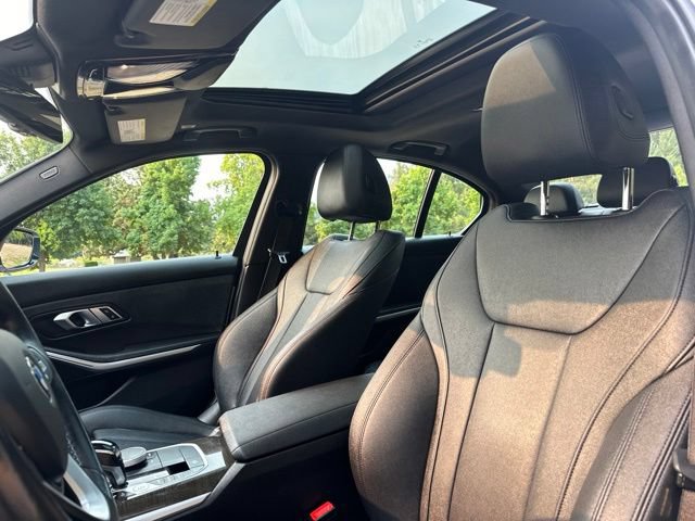 Used 2021 BMW 330i xDrive Sedan w/ Premium Package AWD/4WD image 13