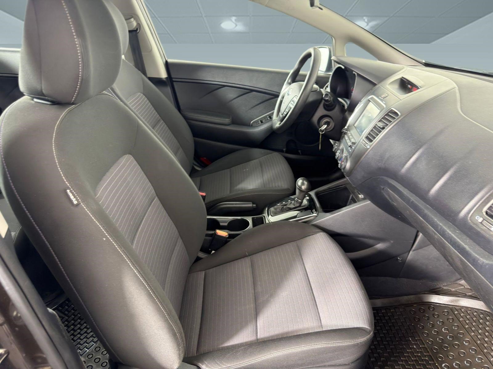 Used 2018 Kia Forte LX w/ LX Popular Package image 21