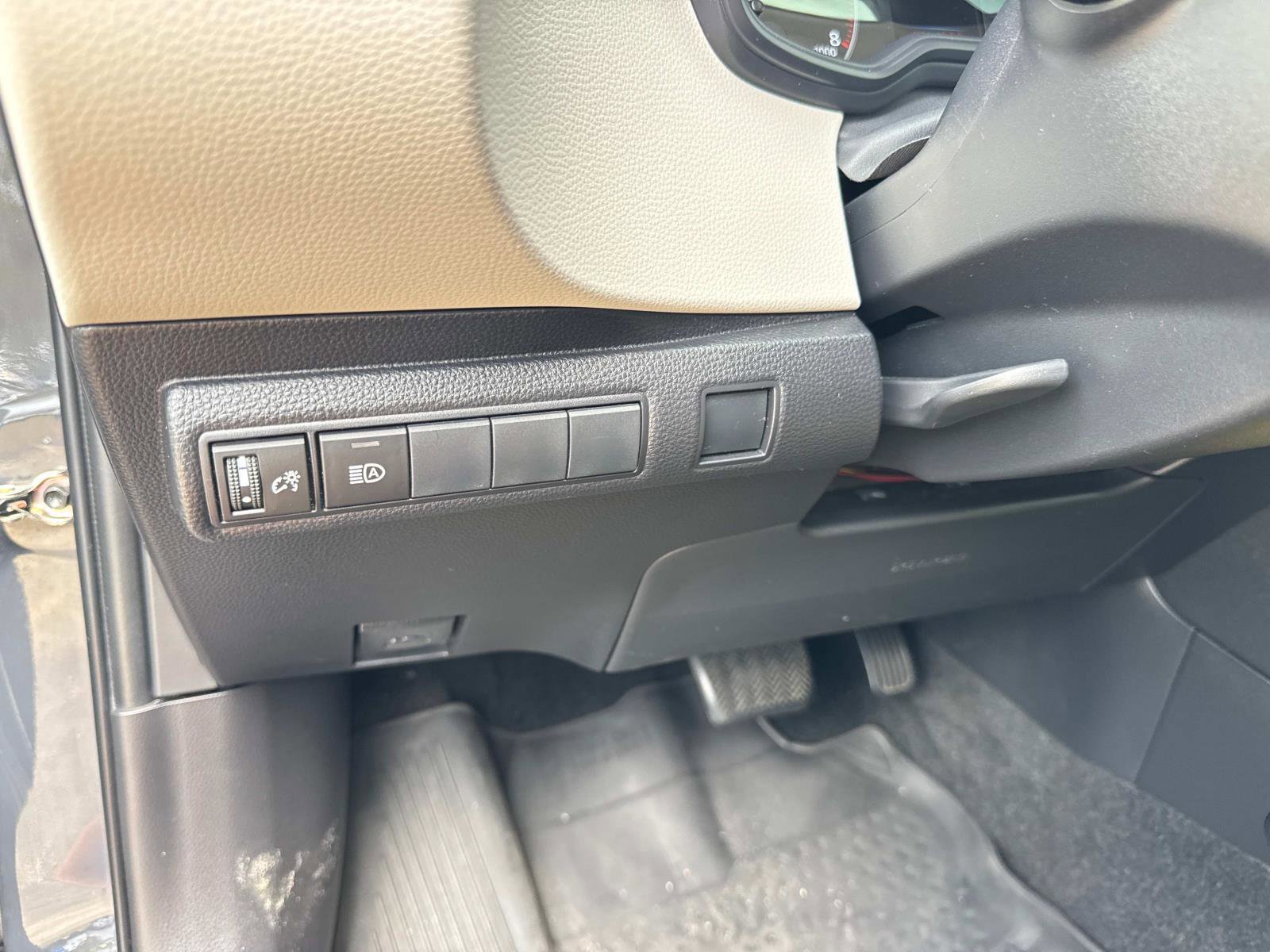 Used 2023 Toyota Corolla LE image 30