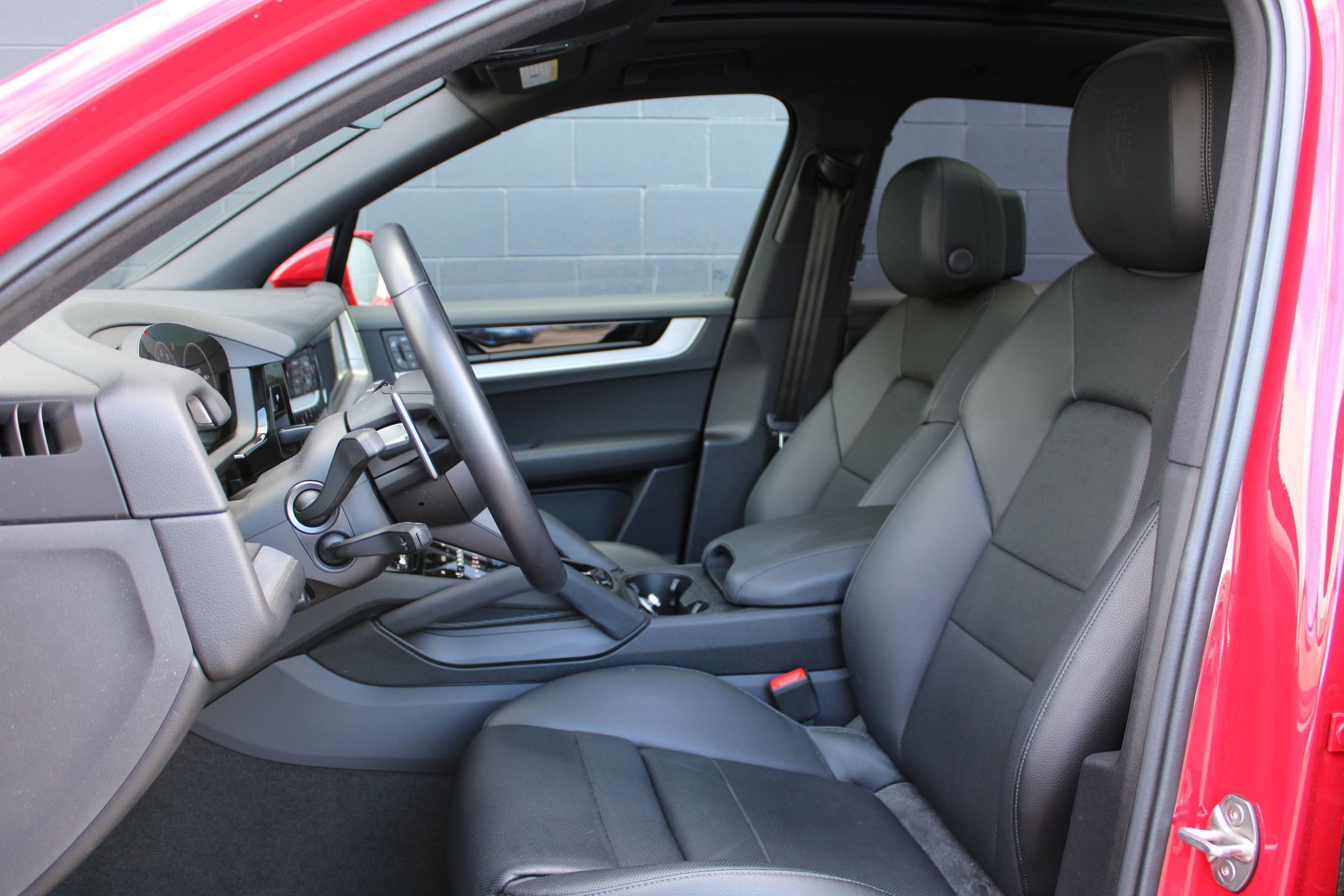 Certified 2024 Porsche Cayenne image 5