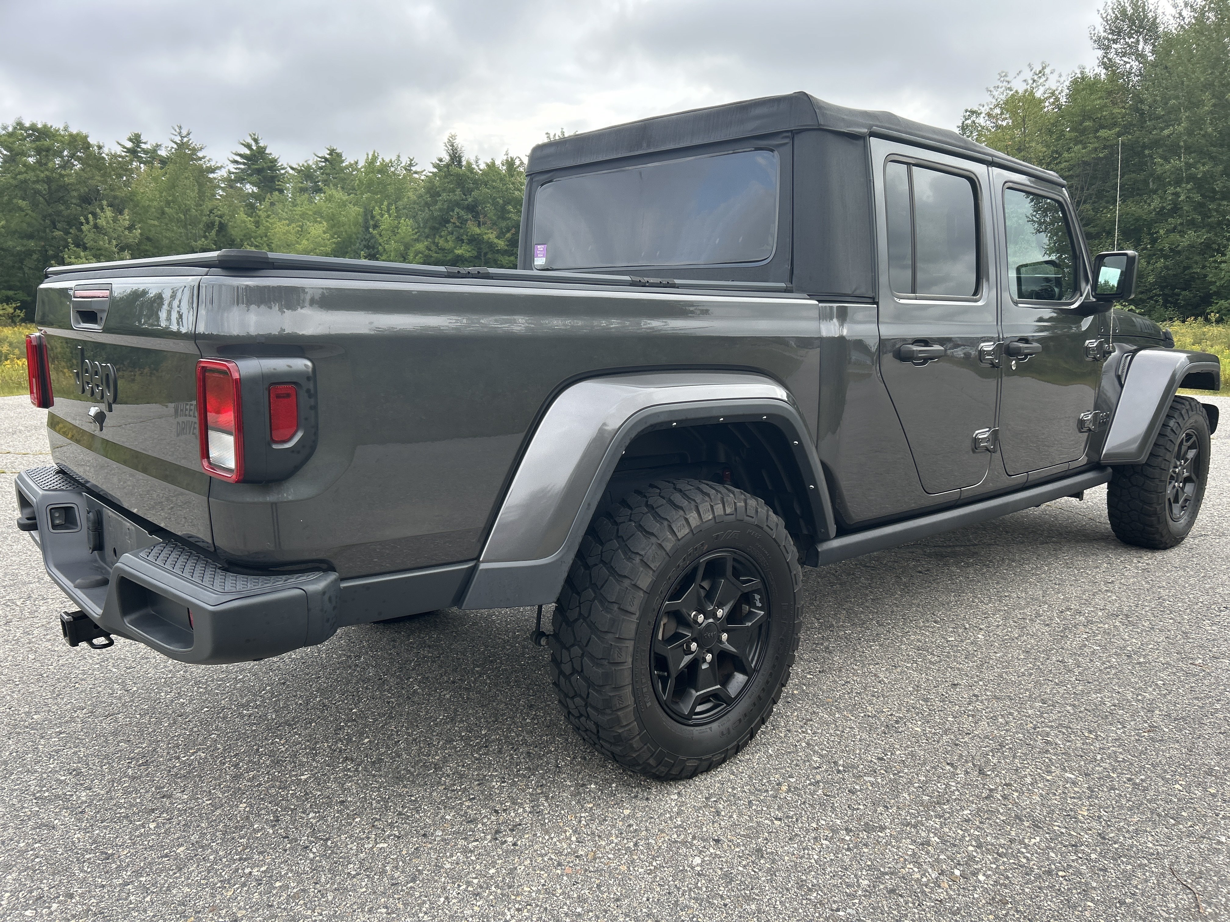 Used 2022 Jeep Gladiator Sport AWD/4WD image 5