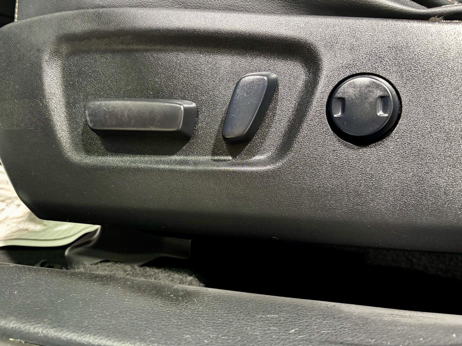 Used 2015 Toyota Highlander Plus image 18