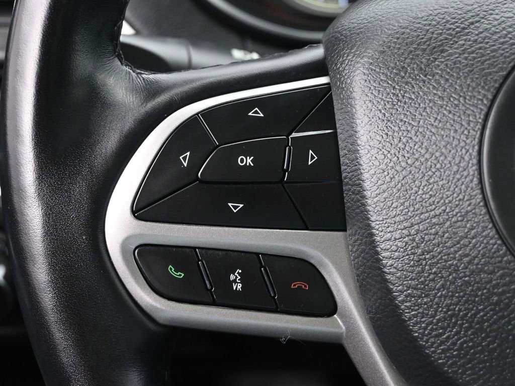 Used 2021 Jeep Cherokee High Altitude AWD/4WD image 13