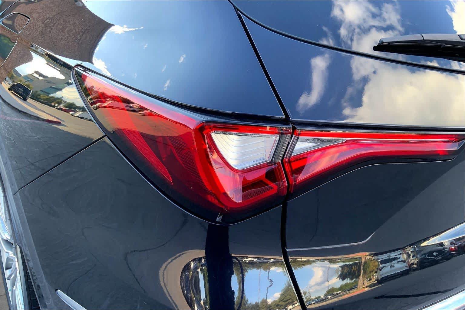 Used 2022 Acura MDX w/ Advance Package AWD/4WD image 26