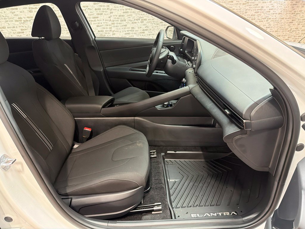 Certified 2026 Hyundai Elantra SEL Sport Premium FWD image 10
