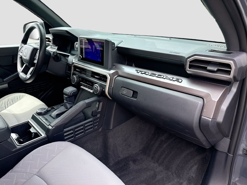 Used 2024 Toyota Tacoma SR5 AWD/4WD image 35