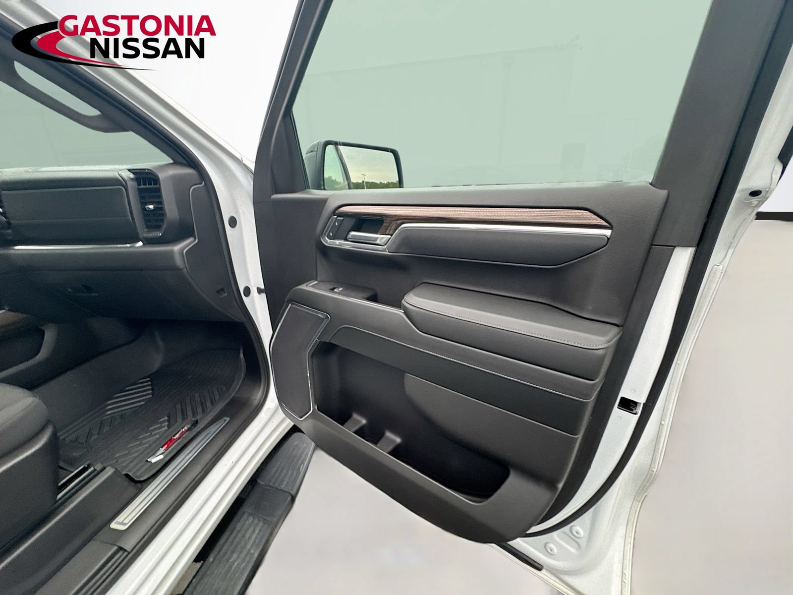 Used 2025 Chevrolet Silverado 1500 LT Trail Boss w/ Protection Package AWD/4WD image 42