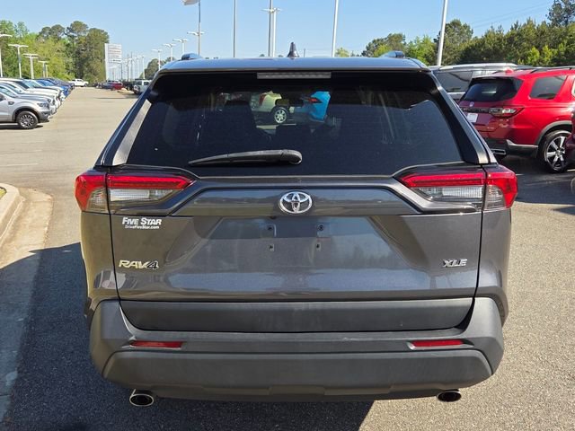 Used 2022 Toyota RAV4 XLE image 11