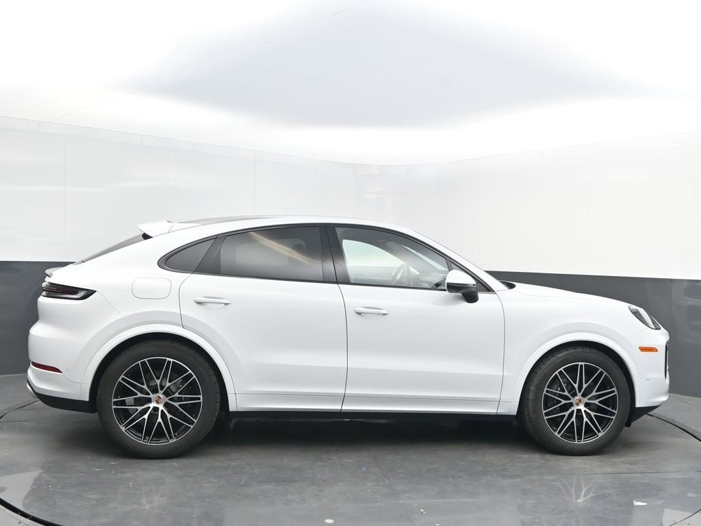 New 2025 Porsche Cayenne Coupe image 10