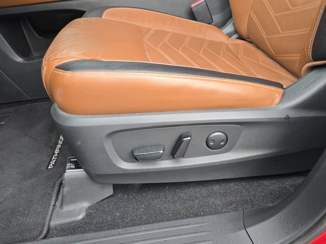 Certified 2022 Nissan Pathfinder Platinum w/ Lighting Package (N93) FWD image 22