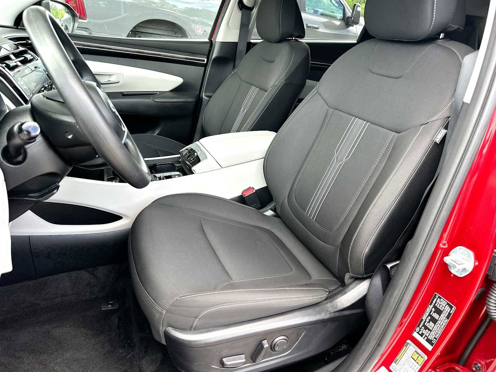 Used 2024 Hyundai Tucson SEL FWD image 17