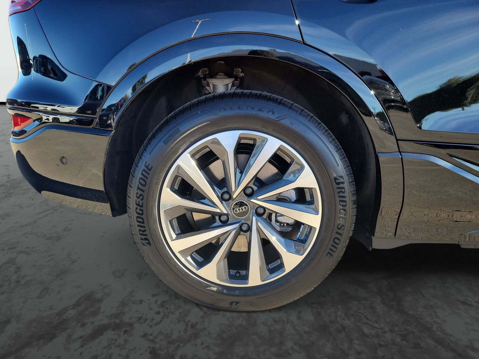 New 2025 Audi Q6 e-tron Premium Plus image 6