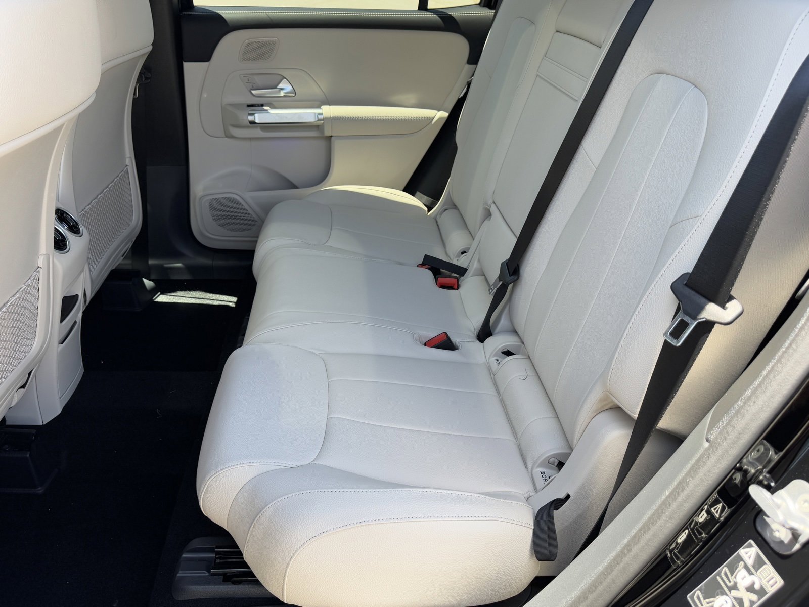 New 2026 Mercedes-Benz GLB 250 image 25