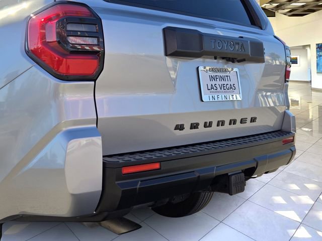 Used 2025 Toyota 4Runner SR5 AWD/4WD image 7