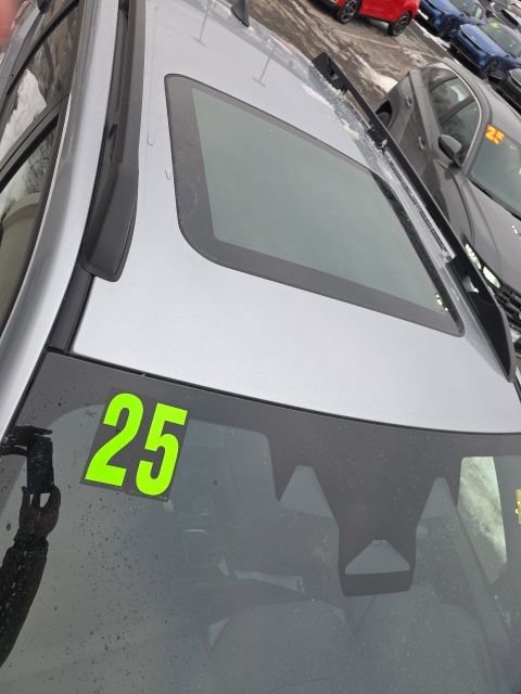 Used 2025 Subaru Forester Premium image 6