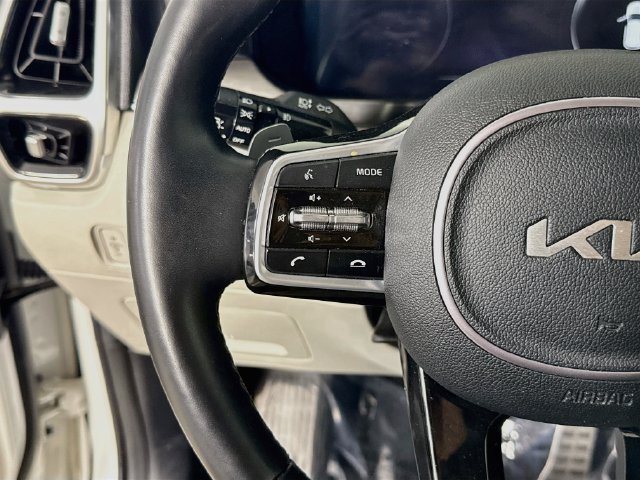 Used 2023 Kia Sorento SX Prestige w/ Panoramic Sunroof Package AWD/4WD image 13