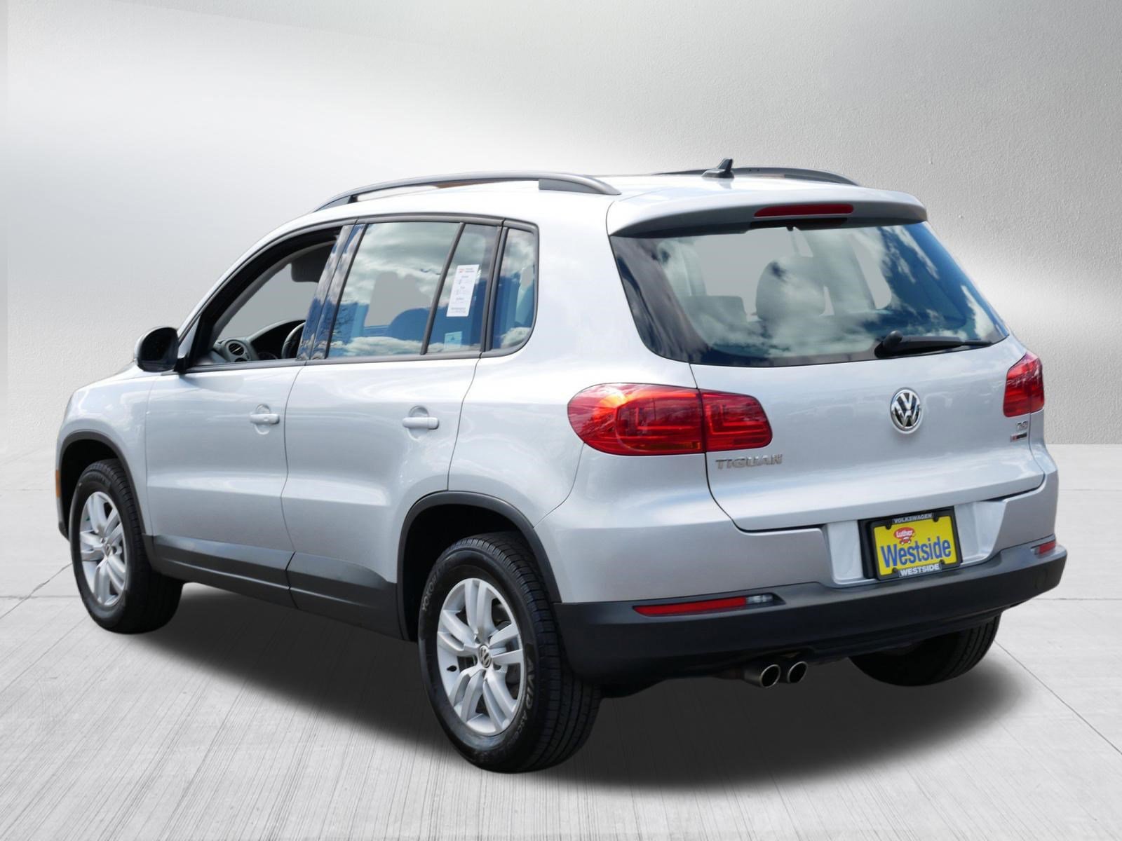Used 2017 Volkswagen Tiguan S AWD/4WD image 5