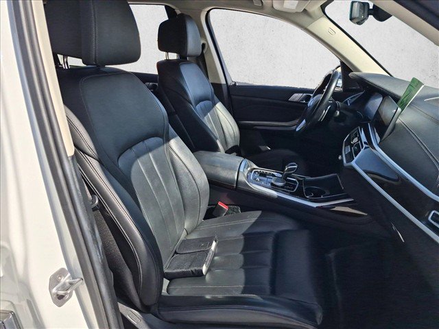 Used 2020 BMW X7 xDrive40i w/ Premium Package AWD/4WD image 13