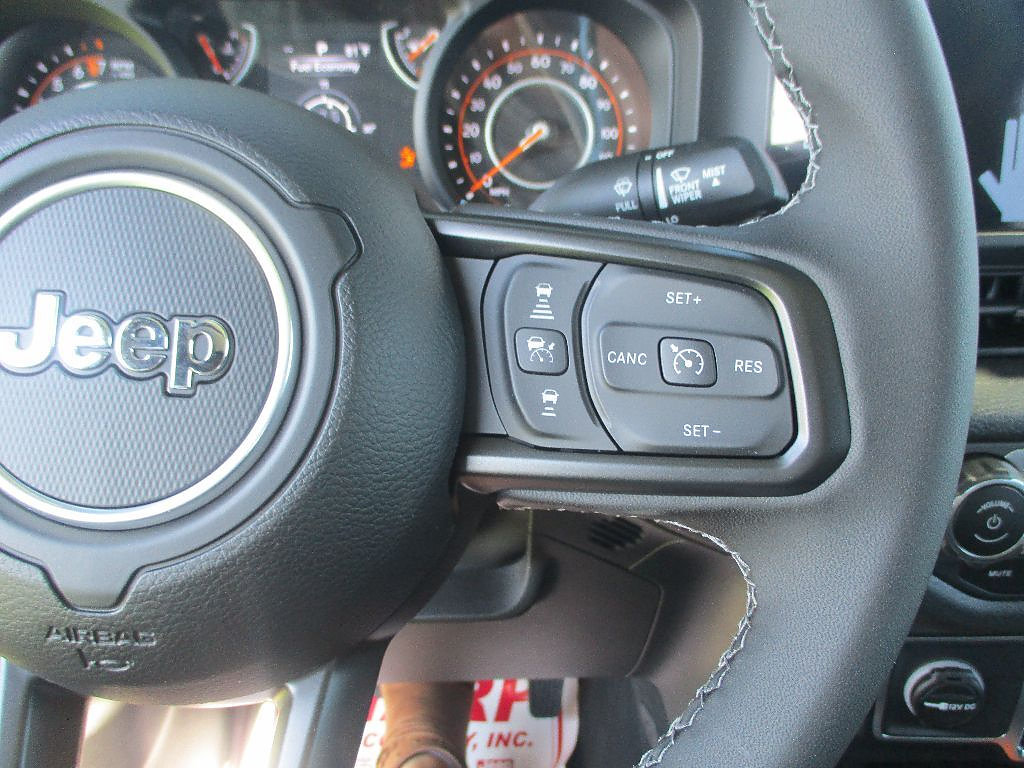New 2025 Jeep Gladiator Sport AWD/4WD image 10