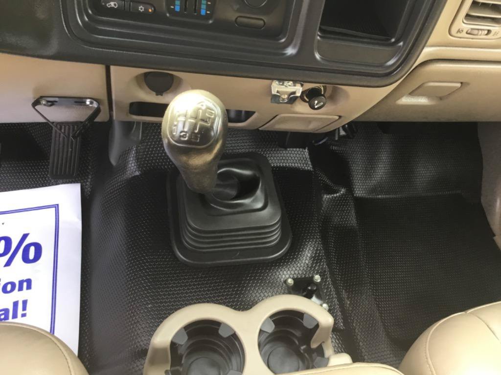 Used 2005 Chevrolet Silverado 3500 2WD Crew Cab image 32