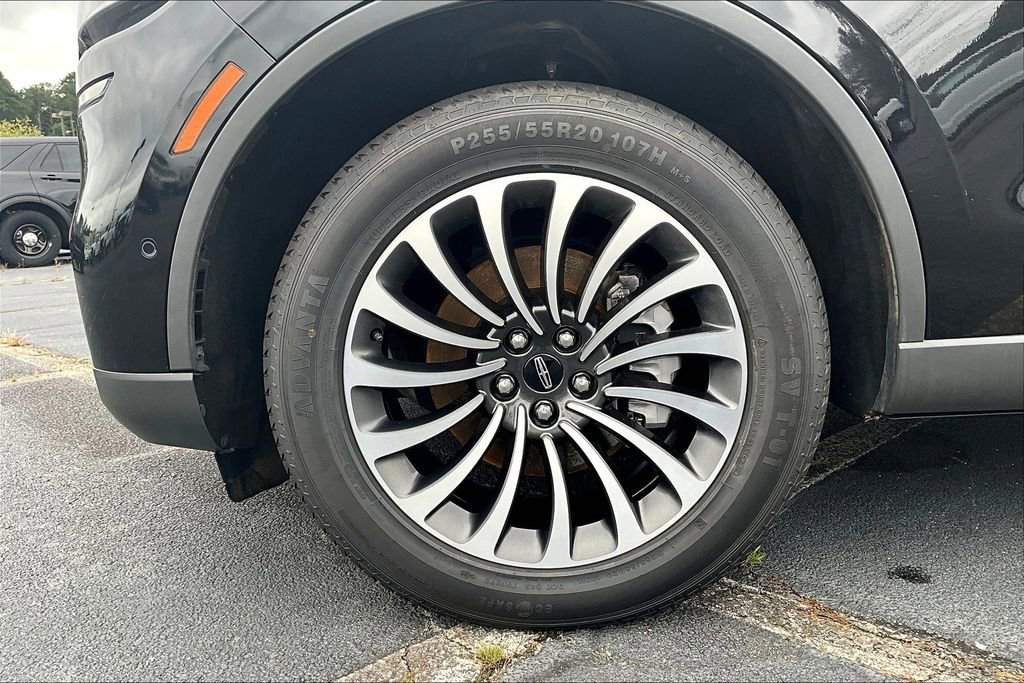 Certified 2023 Lincoln Aviator Reserve w/ Equipment Group 201A image 9