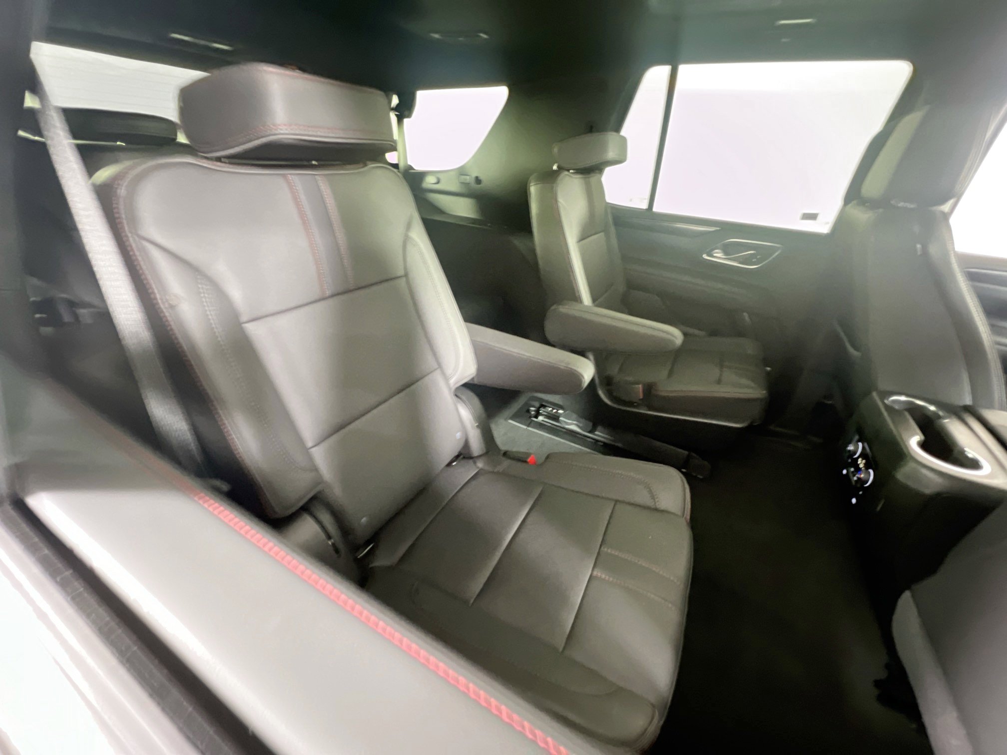 Used 2024 Chevrolet Tahoe RST w/ Luxury Package image 28