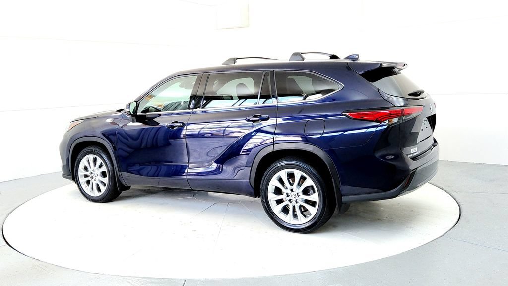 Used 2023 Toyota Highlander Limited AWD/4WD image 4