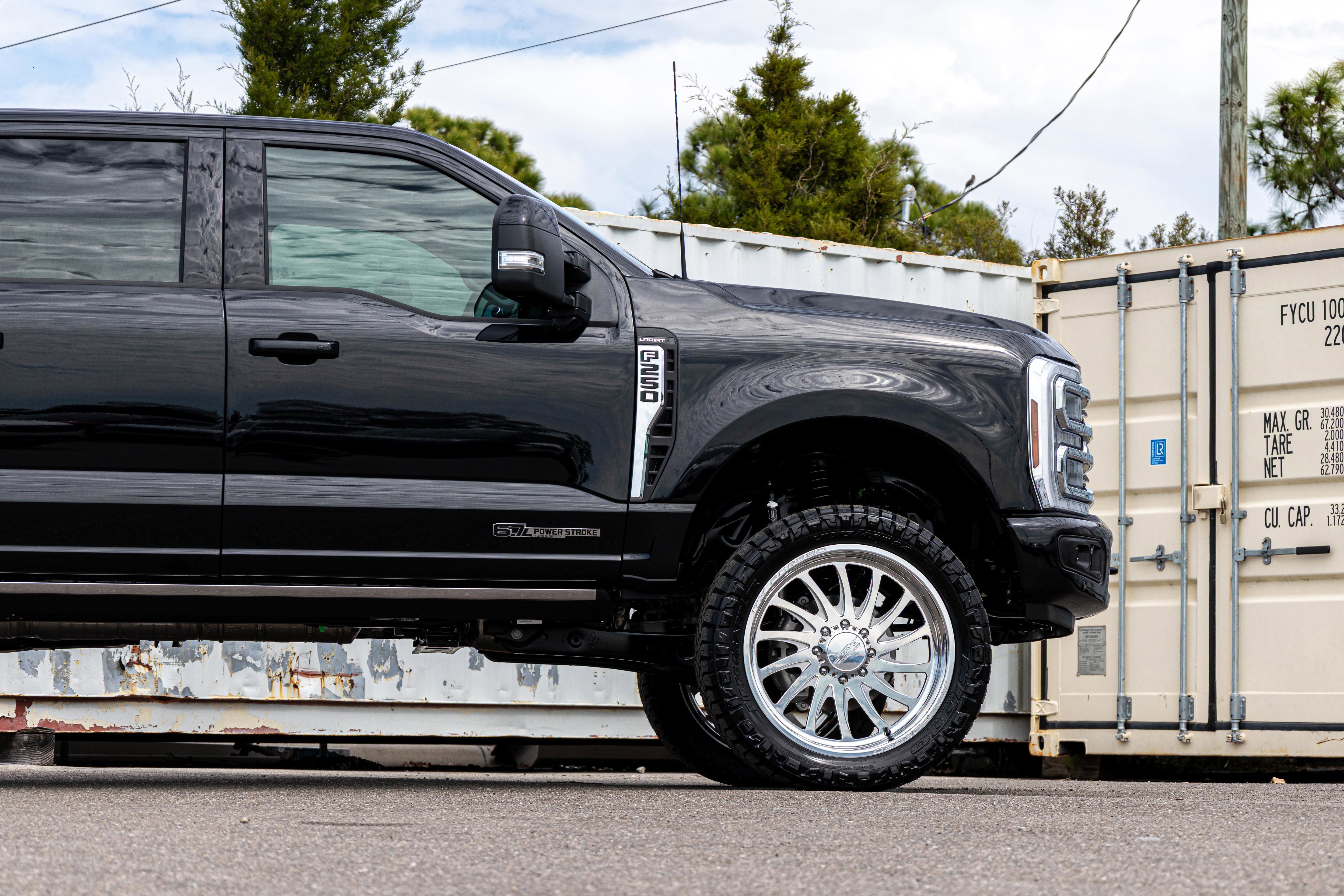 New 2025 Ford F250 Lariat w/ Lariat Ultimate Package AWD/4WD image 14