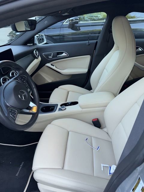 Used 2018 Mercedes-Benz CLA 250 image 4