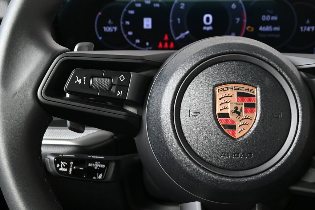 Used 2025 Porsche Cayenne image 10