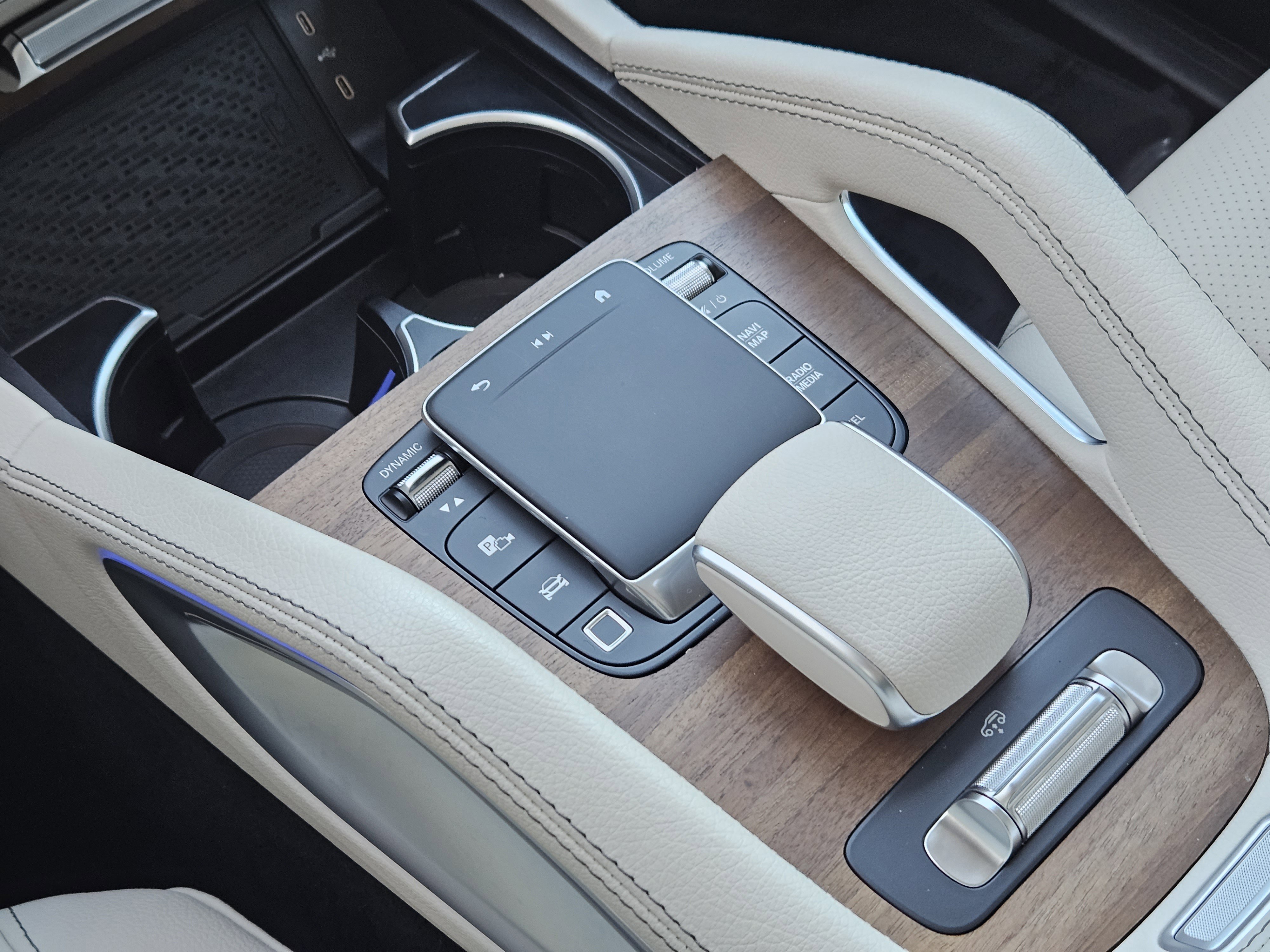 Certified 2025 Mercedes-Benz GLS 450 4MATIC image 19