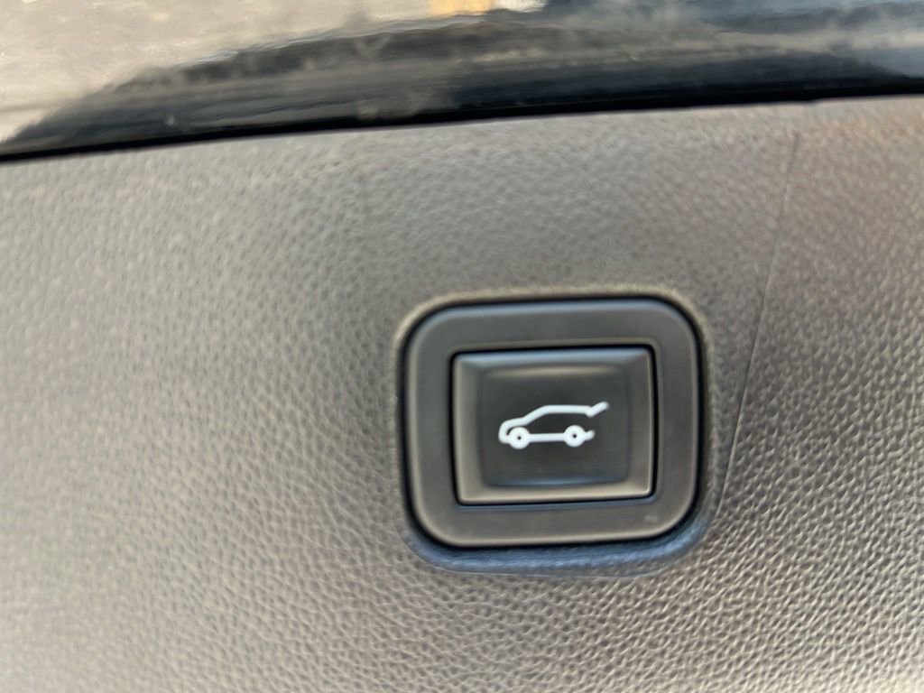 Used 2022 Chevrolet Blazer LT w/ Redline Edition FWD image 33