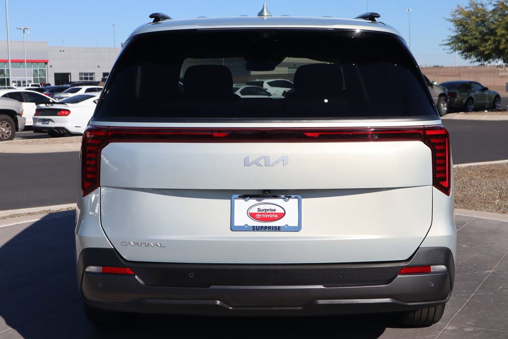 Used 2025 Kia Carnival SX Prestige image 6