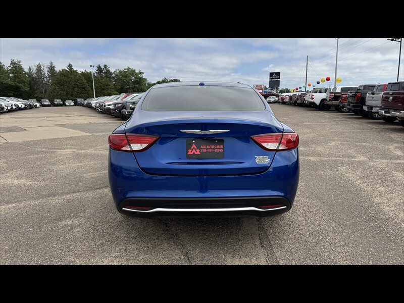 Used 2015 Chrysler 200 Limited w/ Convenience Group FWD image 6
