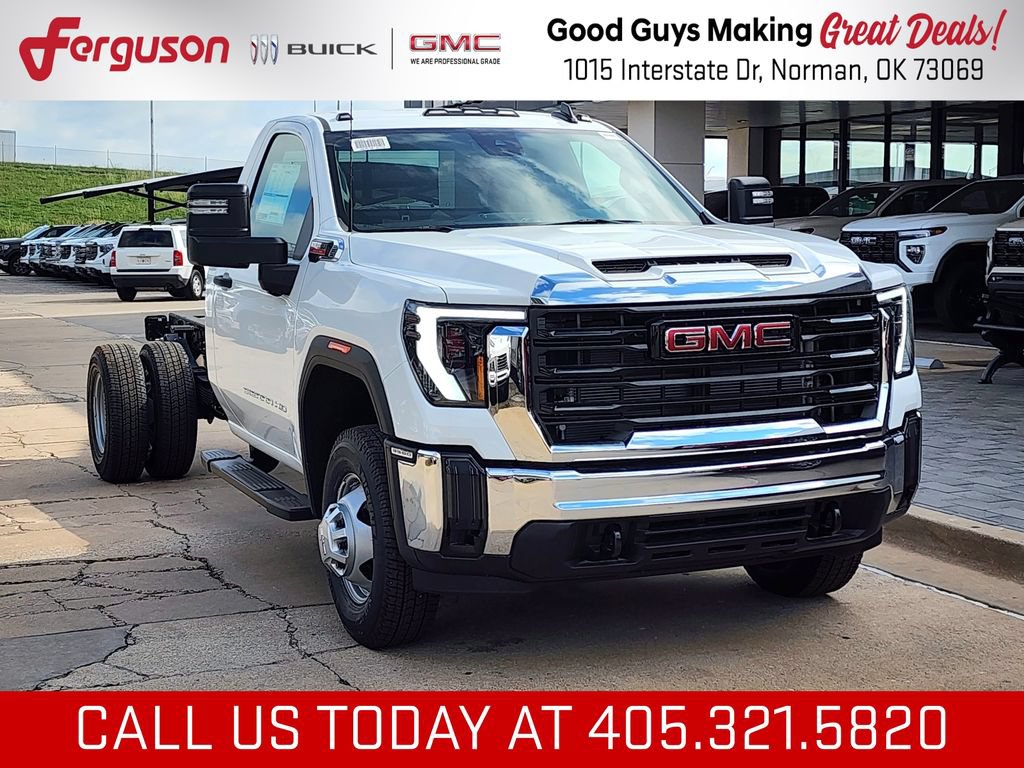New 2026 GMC Sierra 3500 Pro w/ Convenience Package