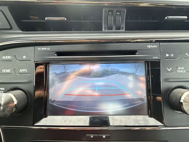 Used 2018 Toyota Avalon XLE image 17