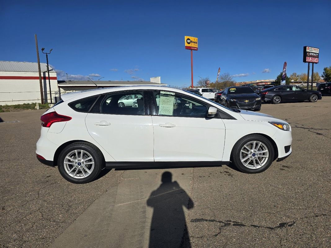 Used 2018 Ford Focus SE w/ Cold Weather Package image 3