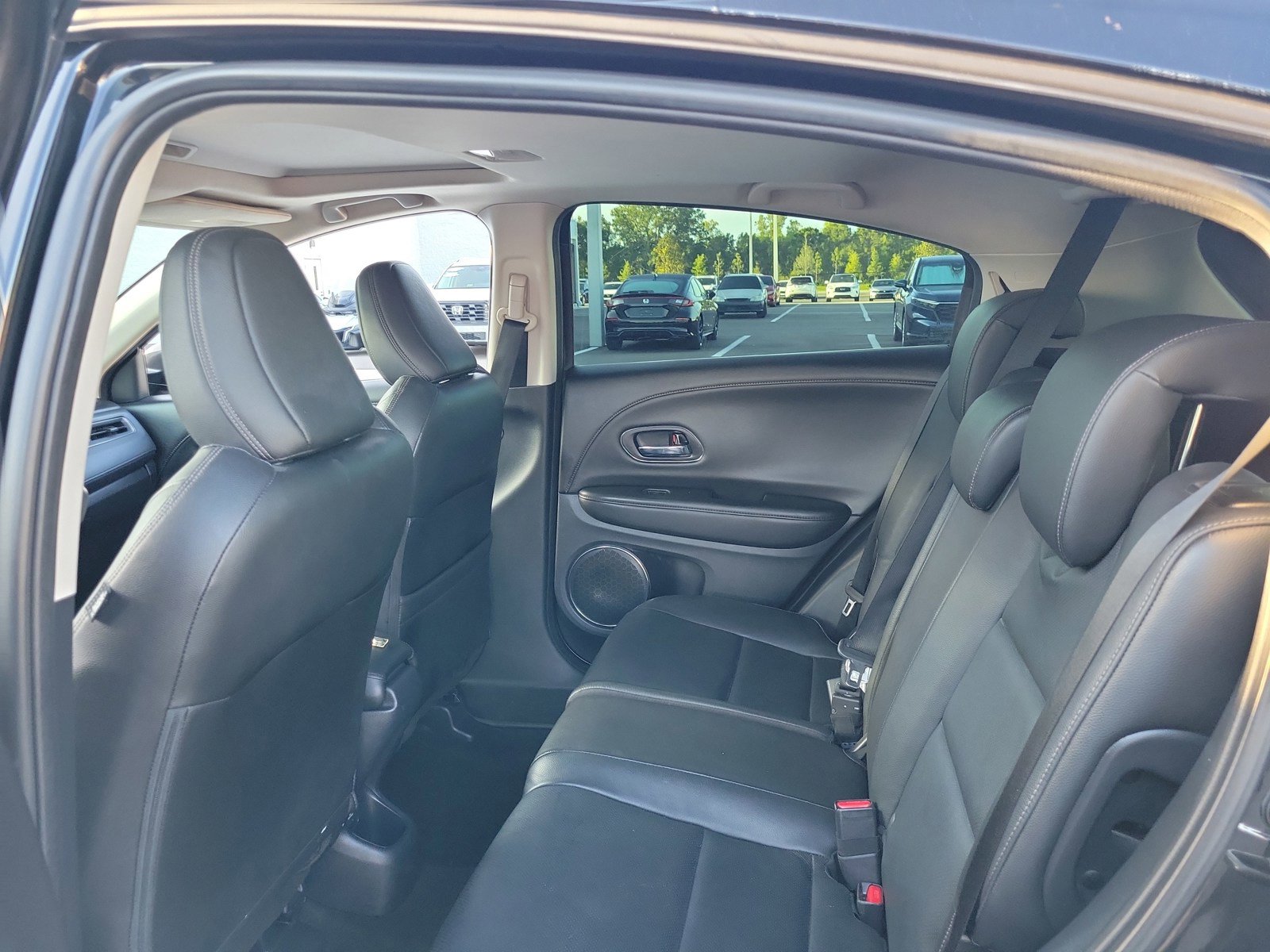 Used 2021 Honda HR-V EX-L image 28