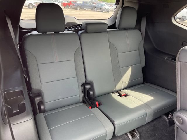 Used 2024 GMC Acadia AT4 w/ LPO, Floor Liner Package AWD/4WD image 33