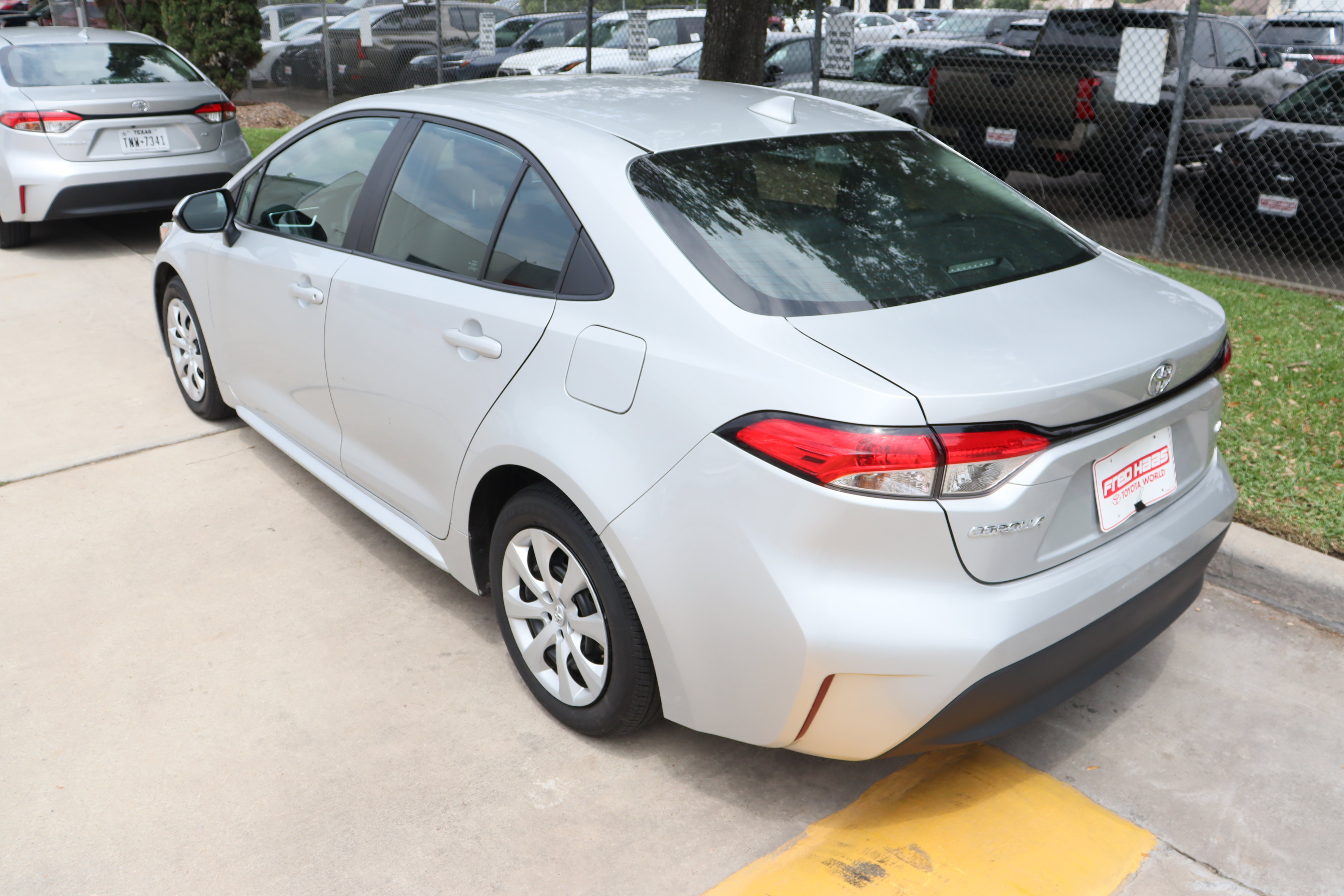 Used 2024 Toyota Corolla LE FWD image 7