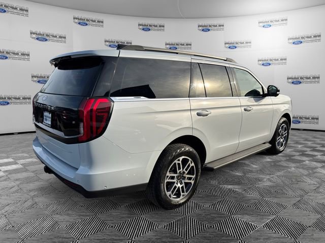 Certified 2025 Ford Expedition Active image 5