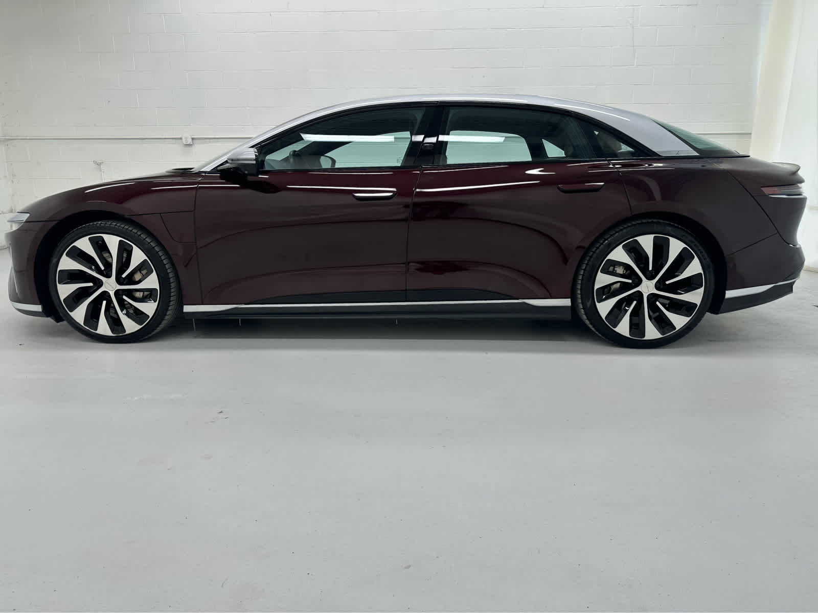Used 2023 Lucid Air Grand Touring image 5