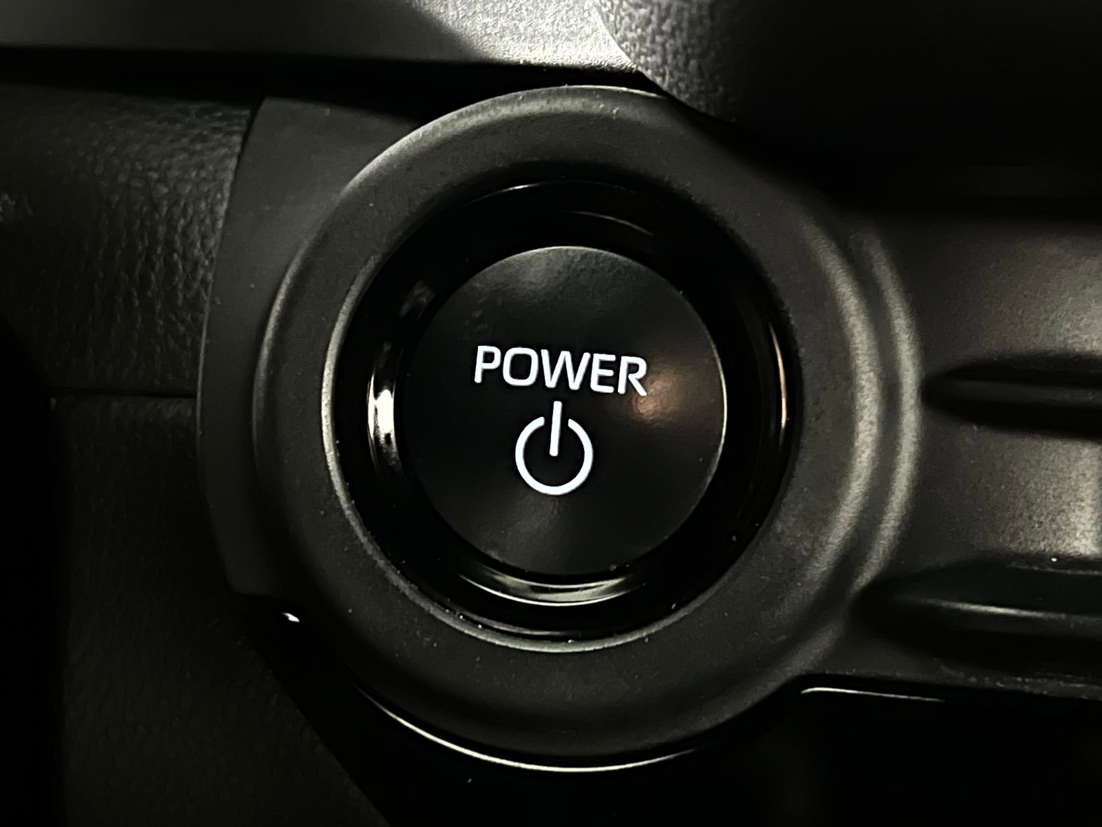 Certified 2025 Toyota Crown XLE image 21